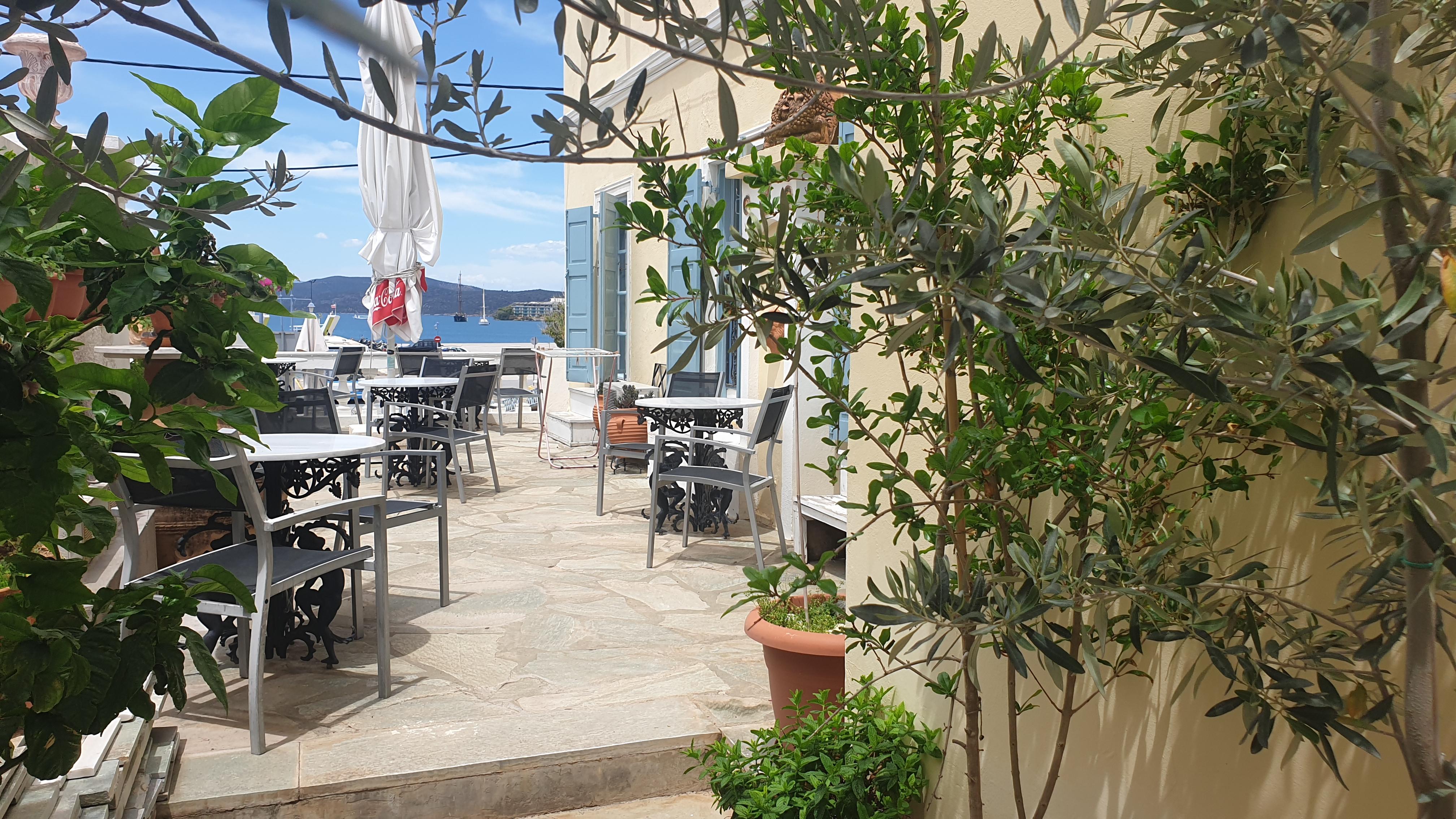 Dionysos Hotel Poros Town Exterior photo