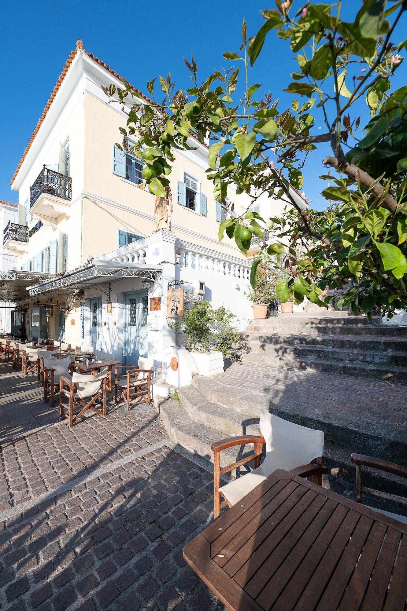 Dionysos Hotel Poros Town Exterior photo