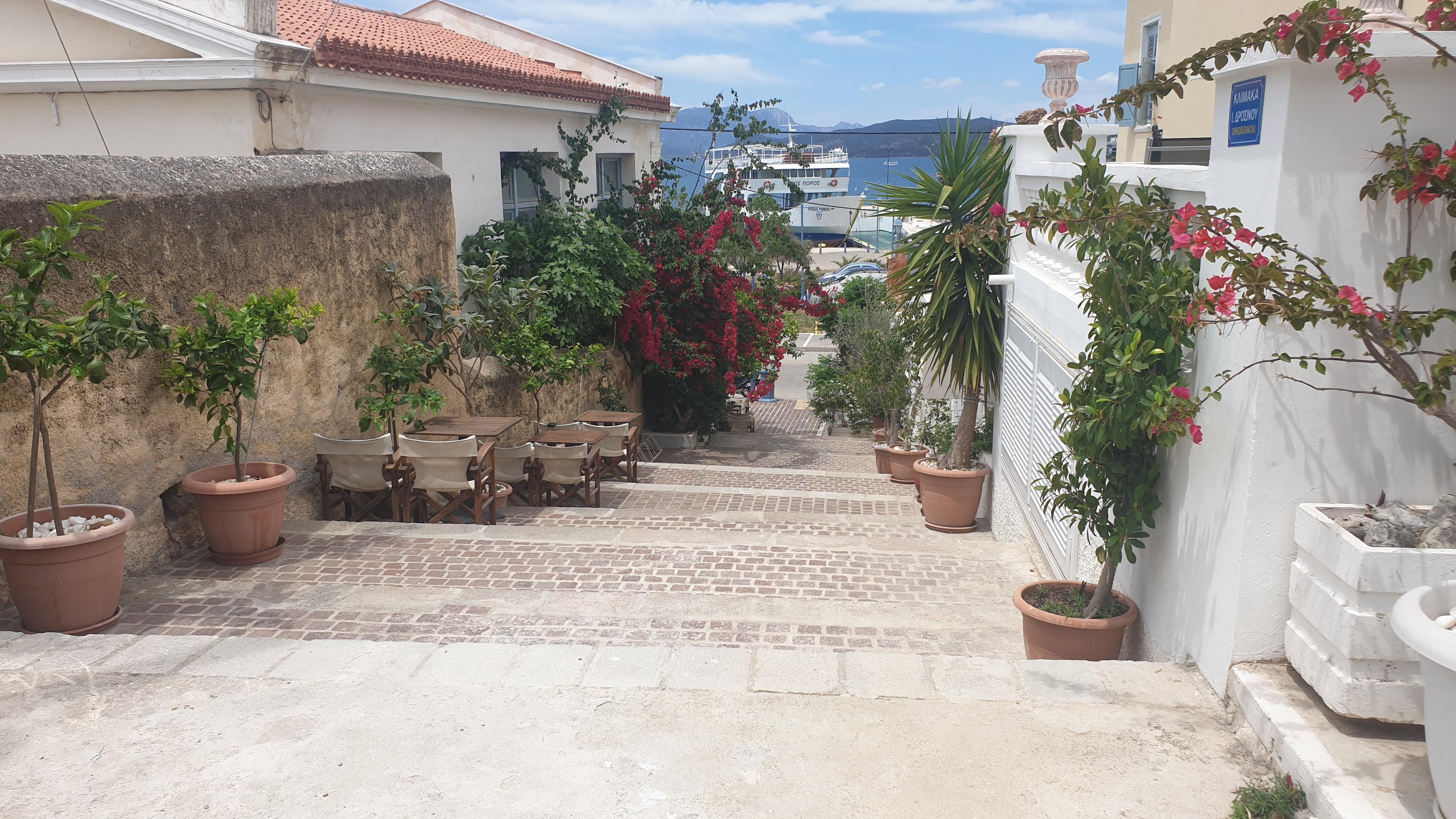 Dionysos Hotel Poros Town Exterior photo